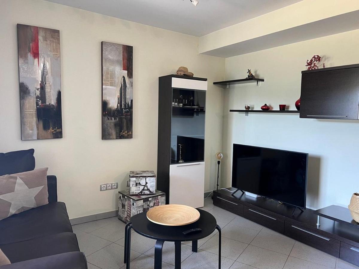 Con Piscina Y Parking Mas Blau Apartament *